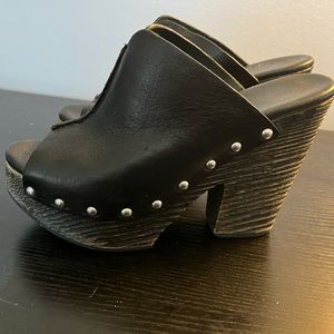 Comfy wedge black shoe